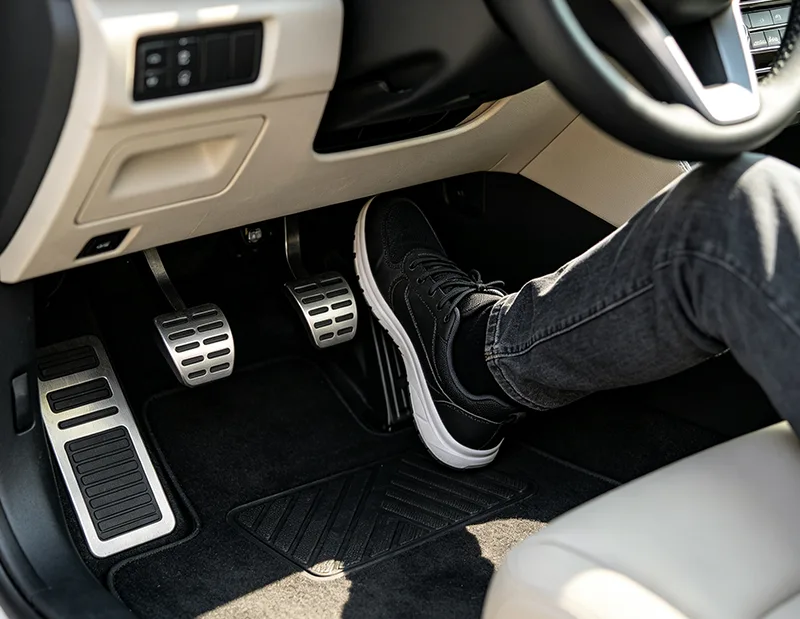Ciri-ciri Pedal Kereta.